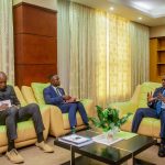 Kongo Central : le Nouveau Coordonnateur des Péages ainsi que le DG de l&rsquo;ADN/KC reçus par le Vice-gouverneur Prospère Ntela. 